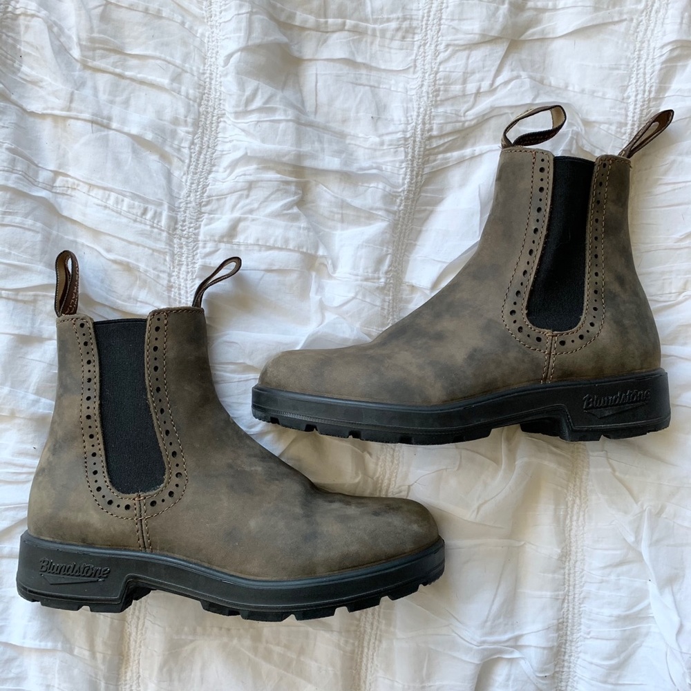 Like new! Blundstone Rustic Boots size 6 (AU3)